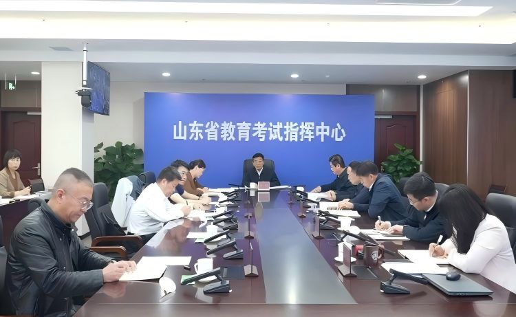 李明检查山东省2025年春季高考统一考试工作